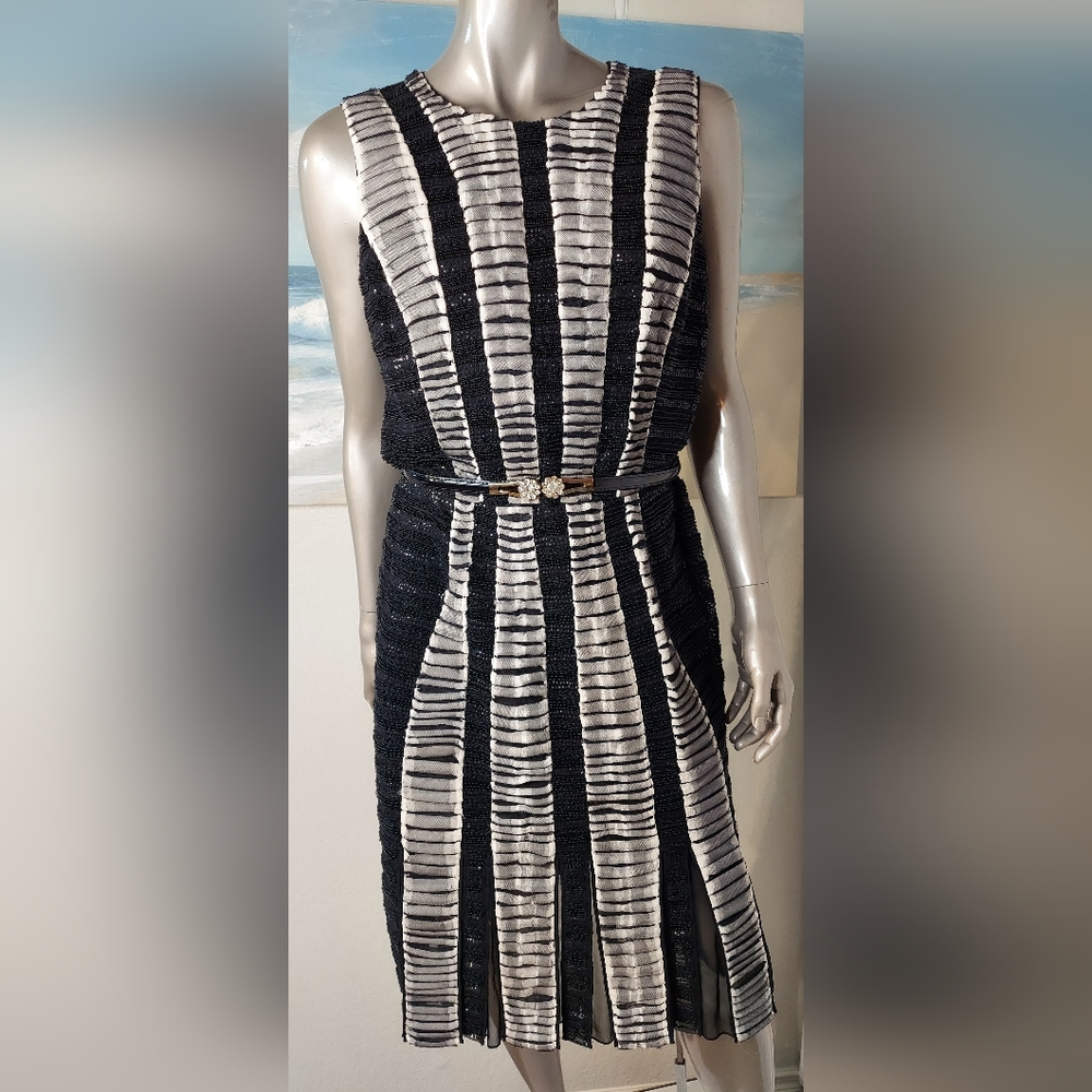 *$4,800 OSCAR DE LA RENTA BLACK WHITE SILK BEAD ESTABL RUNWAY DRESS US 2, 10. 12
